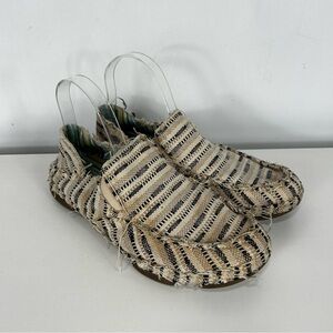 TONY LAMA canvas slip on loafer